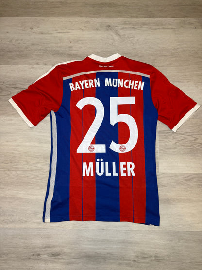 Bayern Munich 2014-15 Muller Home
Kit Small