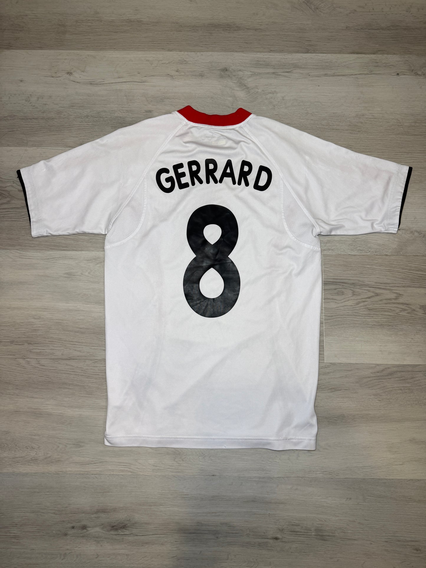 Liverpool 2005-06 Gerrard Away Kit small
