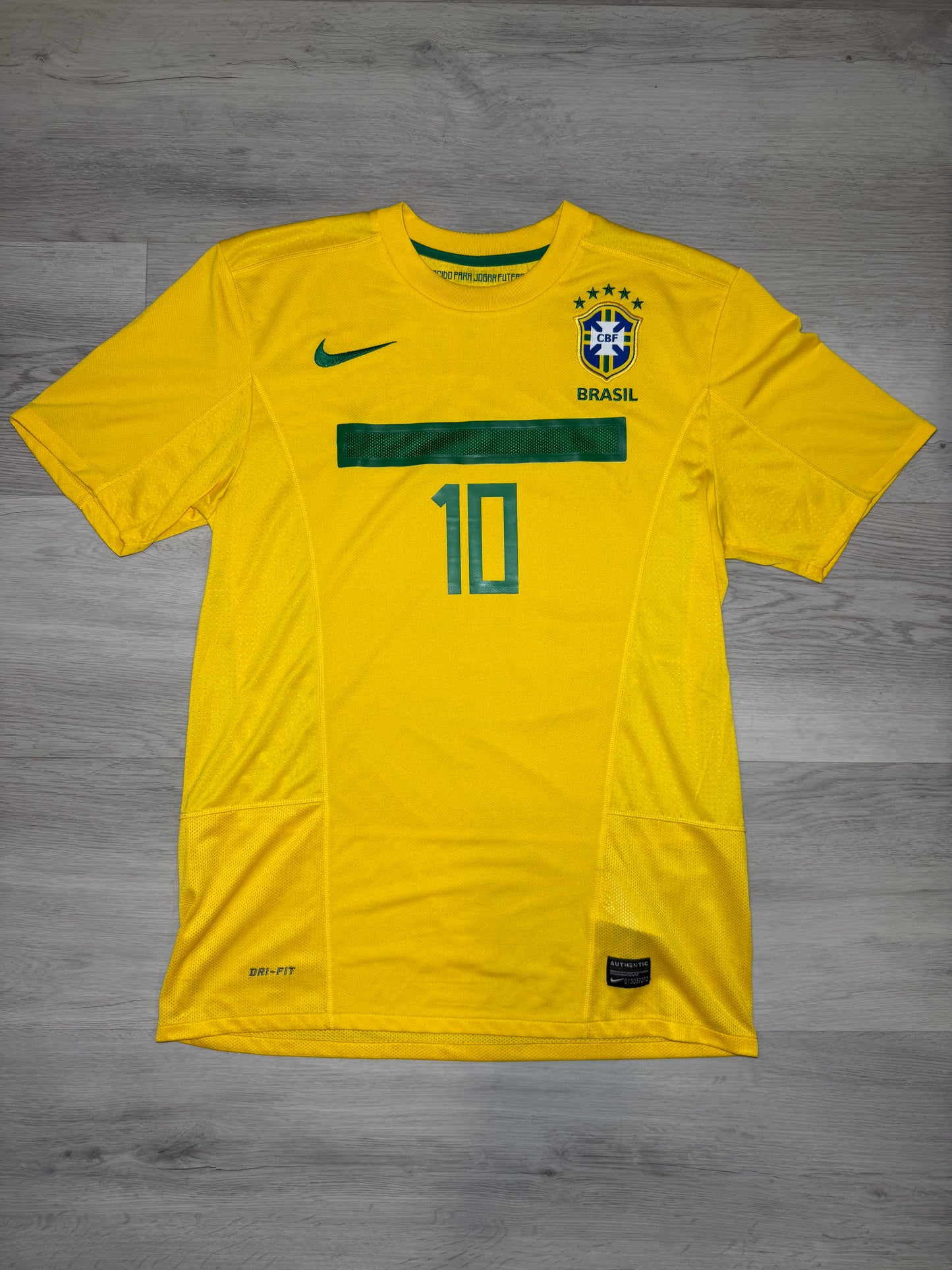 Brazil 2011-12 Ronaldinho Home Kit
(M)